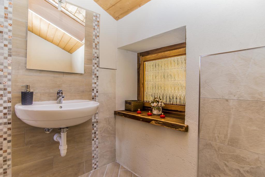 Locanda Il Campo Della Quercia San Damiano Macra Bagian luar foto